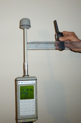 Campo elettromagnetico generato da ricetrasmittenti PMR446 verifica strumentale campo elettromagnetico PMR446